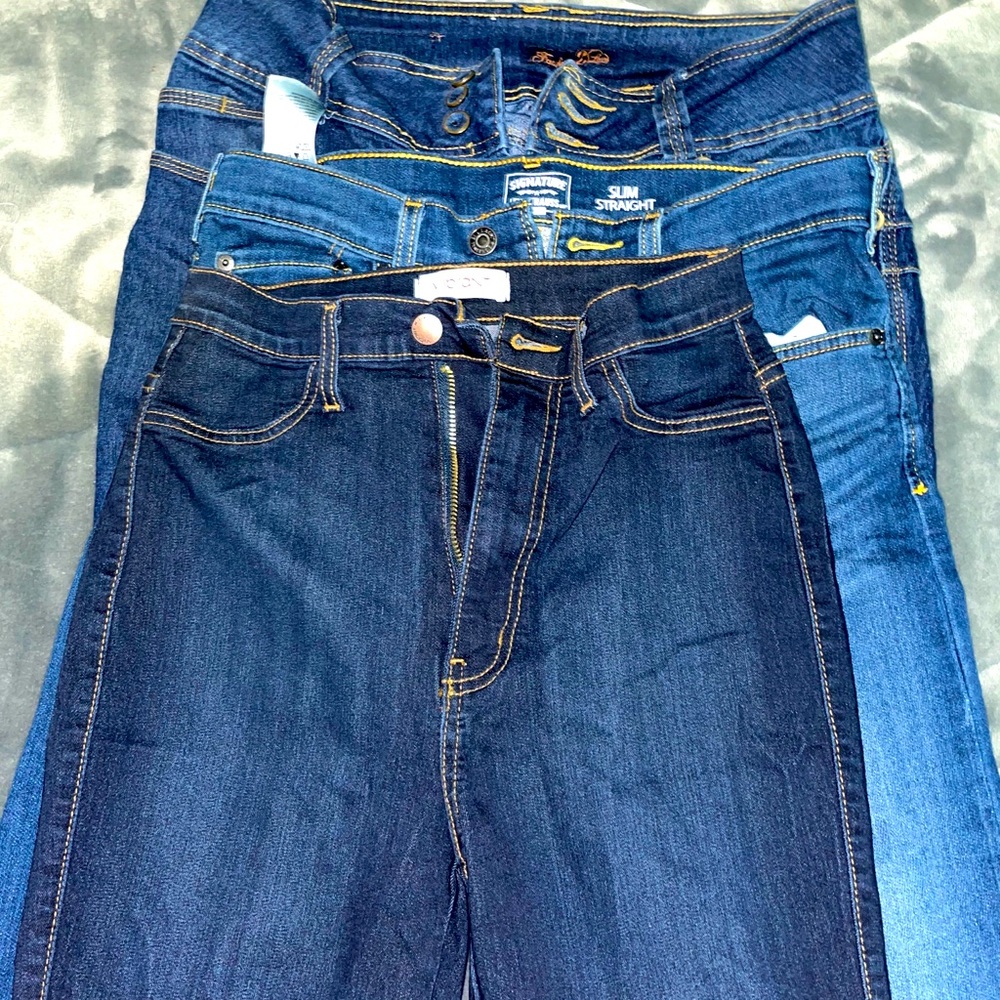 3 pairs of Booty Lifting woman’s Jeans